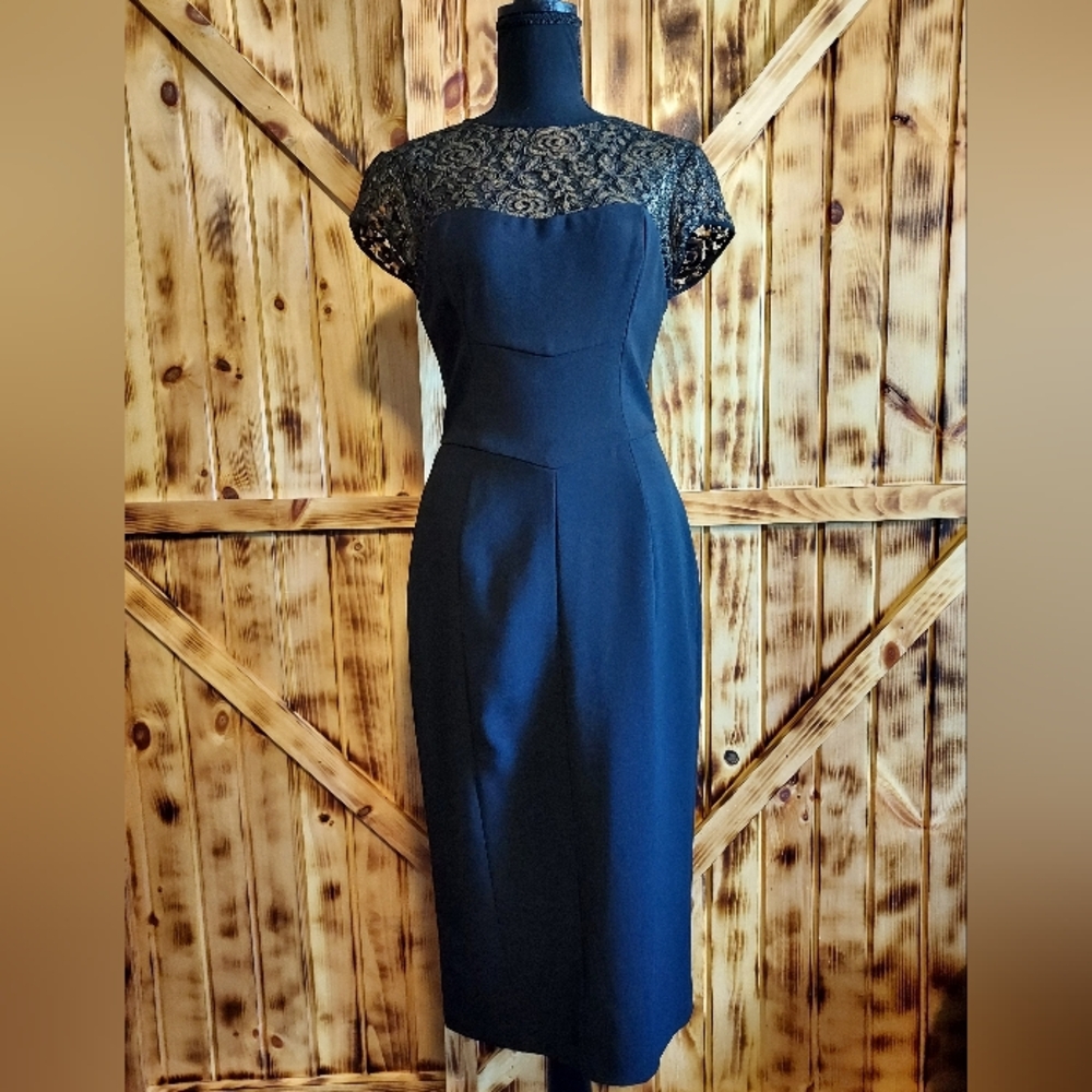 Maggy London Black and gold Illusion Lace cocktail dress NWOT Size 4